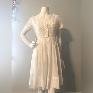 Vntg Dauphine L’ Aliglon White CottonEyelet Size XS/S Pleated Cottage core twee